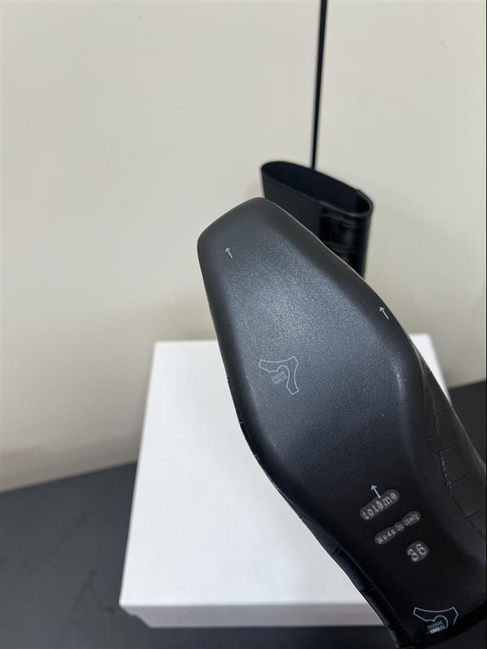 20251128174314513 370